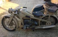 Splendida moto tedesca sidecar originale Mod Zundapp ks600 in colorazione sandfarbe Afrikakorps/sudfront 