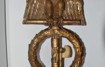 Introvabile parte superiore del SIGNUM fascista del comando generale della GIL  misura cm 62x 30  cod signum1