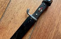 Rarissimo coltello della gioventù Hitleriana di primo tipo produttore 