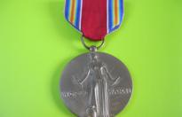 US ARMY WORLD WAR 2 VICTORY MEDAL 3