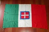 Bella bandiera italiana  ww2 con scudo sabaudo e timbro n.34