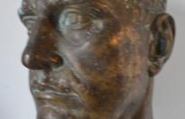 Splendido raro grande busto in bronzo su base verde d'alpi del duce Benito Mussolini misura cm 64 x cm 35 firmato Mario Nelli cod NEL2