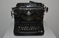 Ultrarara macchina da scrivere tedesca ww2 DM con tasto ss cod DMmec