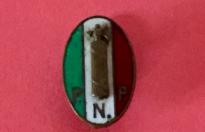 Raro distintivo fascista del PNF (partito nazionale fascista) di primo tipo con fascio primogenio cod pnf23