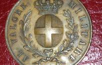 Rara medaglia valore al merito di guerra in bronzo nominativa per la guerra italo turca (guerra di Libia) del  1911