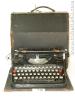 Rarissima macchina da scrivere tedesca ww2 con tasto ss e sua custodia prod. GROMA n.2