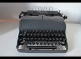 Rarissima macchina da scrivere tedesca OLYMPIA in dotazione alle waffen SS cod olympus2