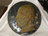 Enorme bassorilievo con effige del DUCE in gesso n.1