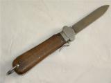 Rarissimo coltello a gravita' tedesco da paracadutista FALLSCHIRMJ�GER  n.885