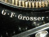 Rarissima macchina da scrivere tedesca ww2 con tasto ss della Groma n.1