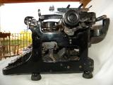 Rarissima macchina da scrivere tedesca ww2 con tasto ss della Groma n.1