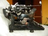 Rarissima macchina da scrivere tedesca ww2 con tasto ss della Groma n.1