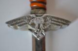 Rarissima miniatura tedesca di daga da ufficiale luftwaffe II° tipo della  seconda guerra mondiale con nome dell'ufficiale cod minluf