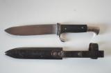 Rarissimo  coltello tedesco fahrtenmesser HJ della gioventu' hitleriana  di primo tipo con motto sulla lama produttore HARTKOPF & Co di Solingen  cod HRTK1